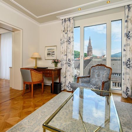 库洛姆宾酒店 弗赖堡 外观 照片 A suite at the Hotel de la Ville