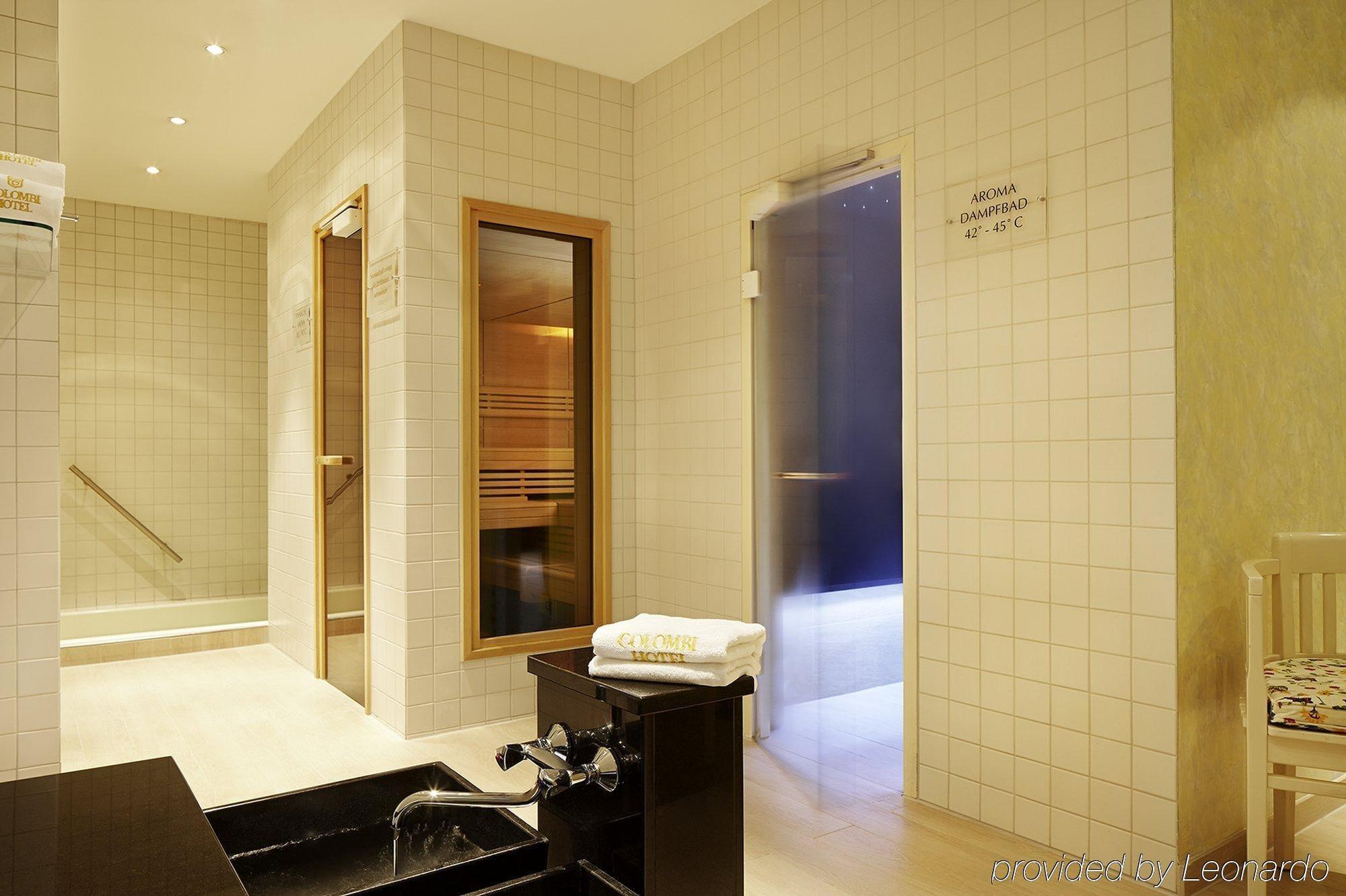 库洛姆宾酒店 弗赖堡 外观 照片 A modern Finnish sauna