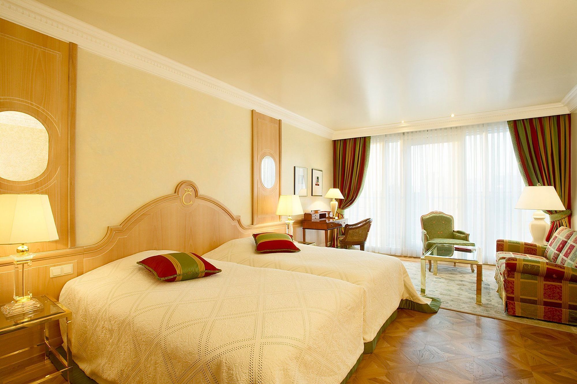 库洛姆宾酒店 弗赖堡 客房 照片 A room at the Hotel de la Tour
