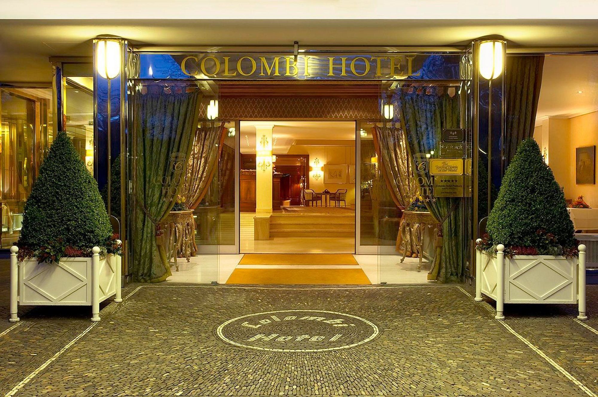 库洛姆宾酒店 弗赖堡 内观 照片 Entrance