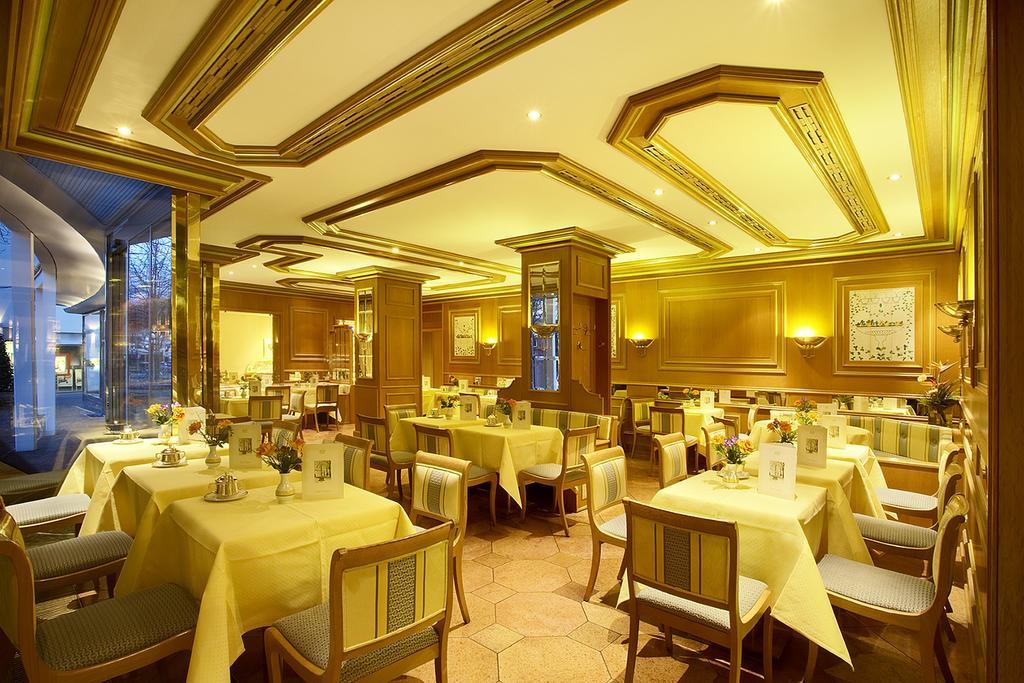 库洛姆宾酒店 弗赖堡 外观 照片 Restaurant in the hotel