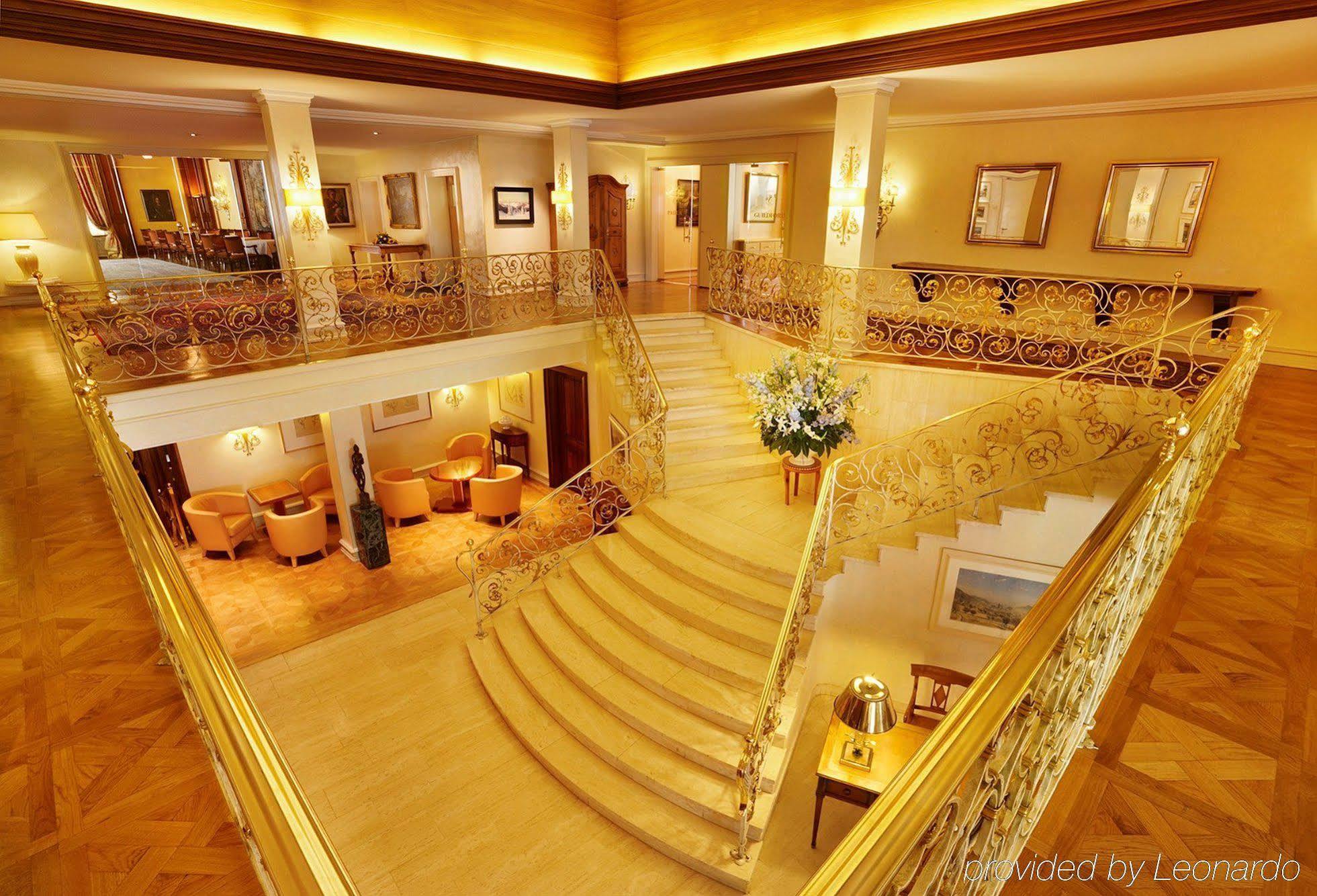 库洛姆宾酒店 弗赖堡 内观 照片 The lobby of the hotel