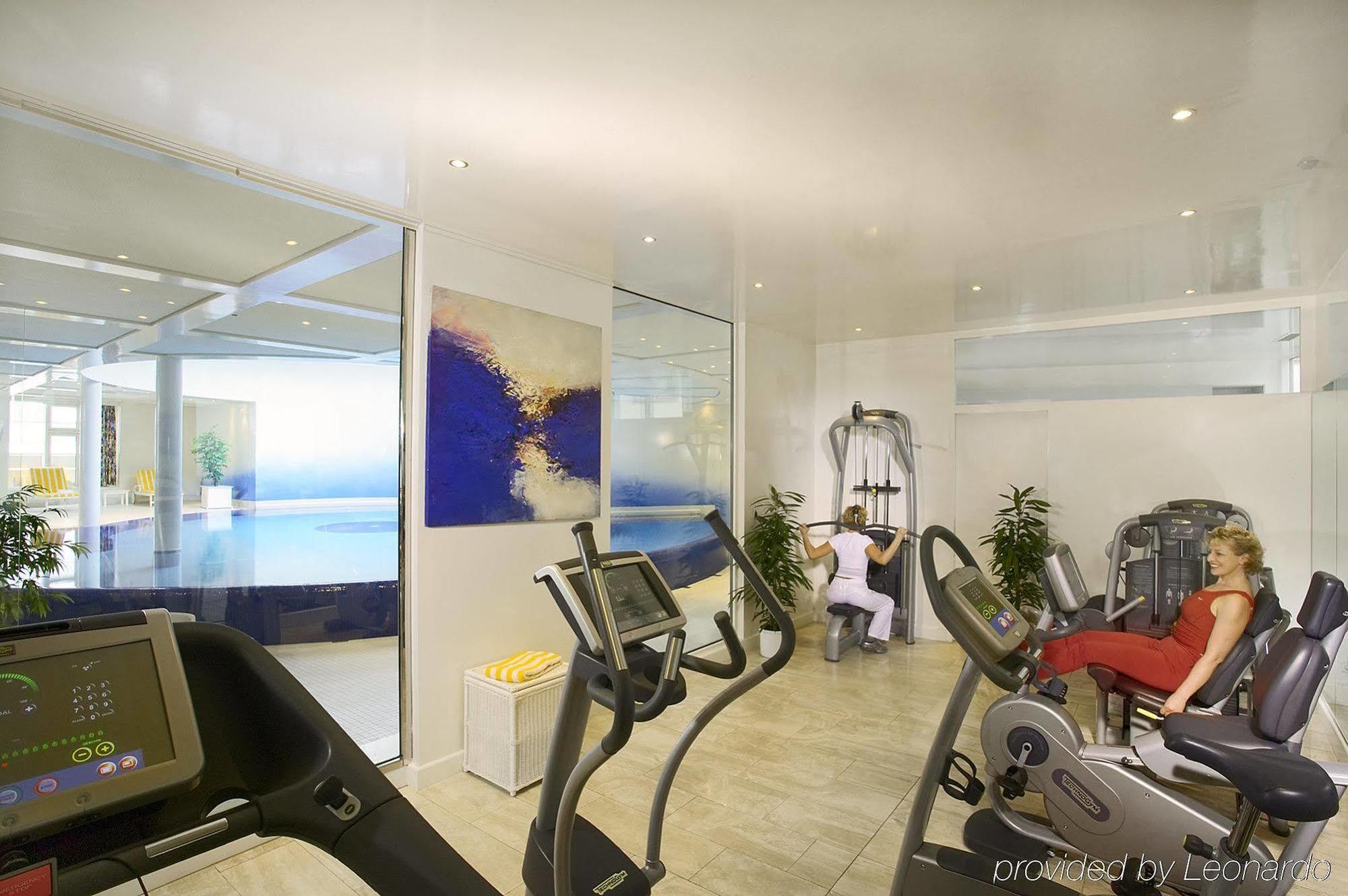库洛姆宾酒店 弗赖堡 外观 照片 The gym at the hotel